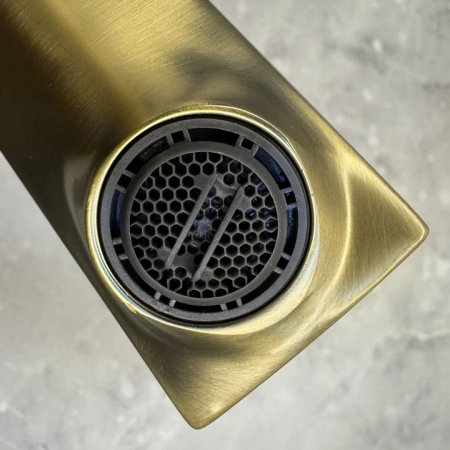 Смеситель д/р Aquadeus AD22 Gold-Satin